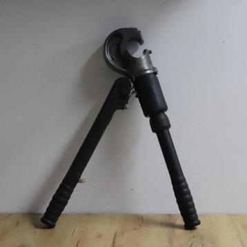 Burndy Y35 12-Ton C-Head Manual Hydraulic Compression Tool - beschikbaar voor biedingen