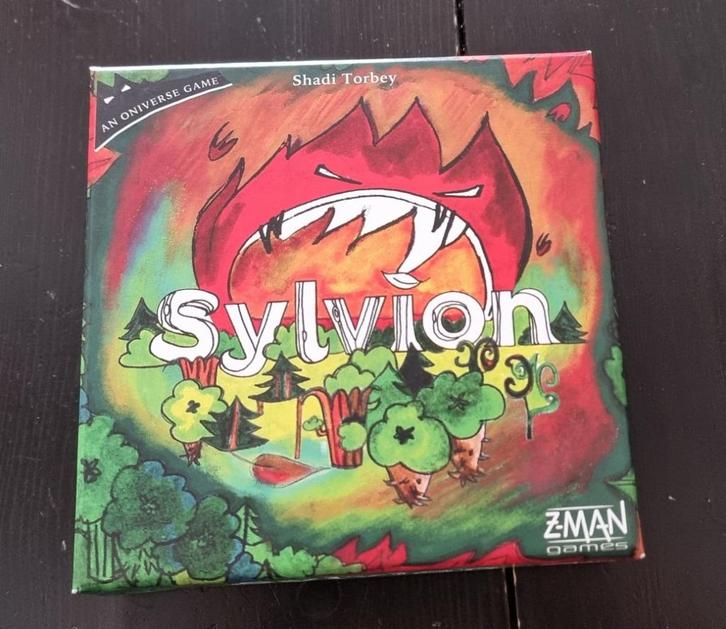 Sylvion (EN), Hobby en Vrije tijd, Gezelschapsspellen | Kaartspellen, Zo goed als nieuw, Een of twee spelers, Ophalen