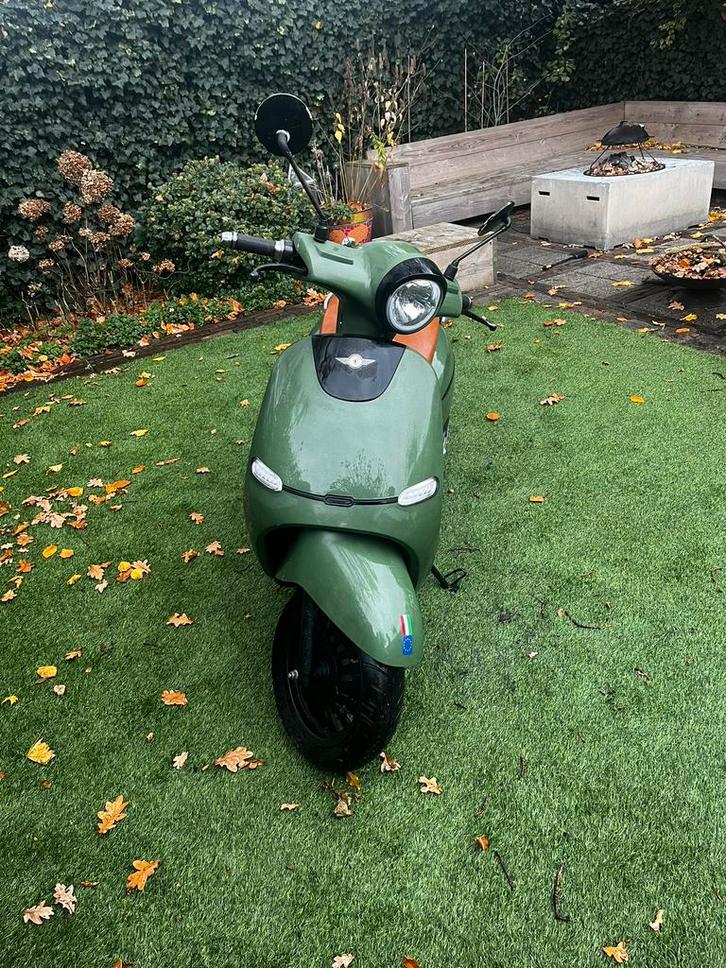 E-Scoobie, Fietsen en Brommers, Snorfietsen en Snorscooters, Gebruikt, Overige merken, Elektrisch, Ophalen