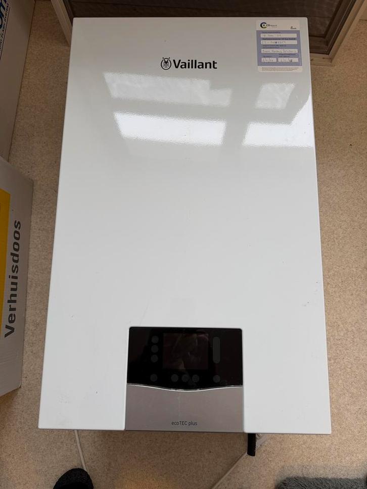 Te Koop Vaillant Eco Tec plus uit december 2022, Doe-het-zelf en Verbouw, Verwarming en Radiatoren, Zo goed als nieuw, Cv-ketel of Combi-ketel