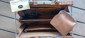 Vintage comtesse tas beschikbaar voor biedingen