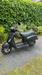 La Souris scooter zwart mat. ERG WEINIG MEE GEREDEN!!, Fietsen en Brommers, Zo goed als nieuw, Benzine, Ophalen, Overige merken