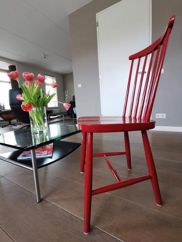 Houten eetkamerstoel vintage jaren 70 beschikbaar voor biedingen