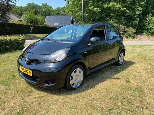 Toyota Aygo 1.0 12V Vvt-i 5DRS 2011 Zwart, Auto's, Toyota, Bedrijf, Aygo, Airbags, Airconditioning, Elektrische ramen, Isofix