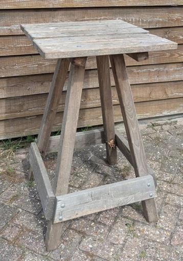 Statafels voor buiten beschikbaar voor biedingen