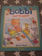 groot boek monica maas - bobbi naar de dokter, Boeken, Ophalen of Verzenden, Zo goed als nieuw, 3 tot 4 jaar