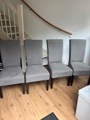 4 Grijze Stoffen Stoelen - Opknapper beschikbaar voor biedingen