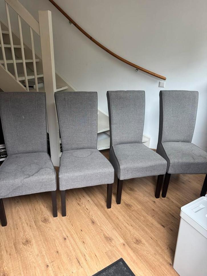 4 Grijze Stoffen Stoelen - Opknapper, Huis en Inrichting, Stoelen, Gebruikt, Vier, Stof, Grijs, Ophalen