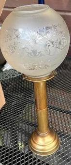 Antieke metalen Tafelkandelaar met Glazen Kap, Antiek en Kunst, Antiek | Kandelaars, Ophalen of Verzenden, Overige materialen