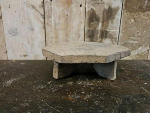 oud bajot tafeltje ``WOONWINKEL RUSTIEK``, Huis en Inrichting, Woonaccessoires | Onderzetters, Nieuw, Overig, Ophalen of Verzenden