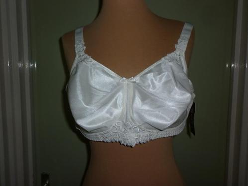 Bh zonder beugels maat 90E merk : Chantelle, Kleding | Dames, Ondergoed en Lingerie, BH, Wit, Verzenden
