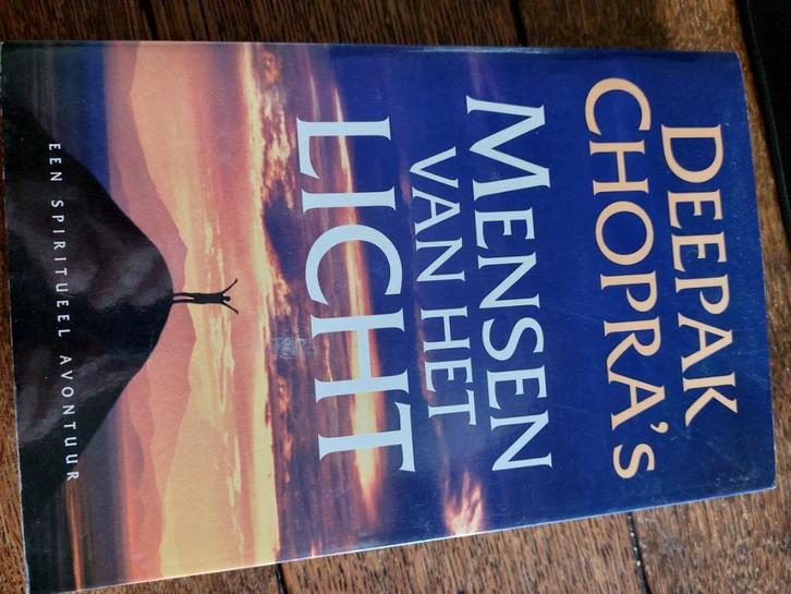 Deepak Chopra's MENSEN VAN HET LICHT + Leven in overvloed, Boeken, Esoterie en Spiritualiteit, Zo goed als nieuw, Achtergrond en Informatie