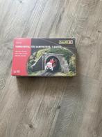 2x Faller H0 tunnelportaal 120558, Hobby en Vrije tijd, Modeltreinen | H0, Overige merken, Gelijkstroom of Wisselstroom, Brug, Tunnel of Gebouw