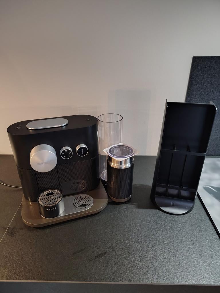 Nespresso Expert&Milk Koffiezetapparaat met molen voor cups, Koffiepads en cups, Gebruikt, Koffiemachine, Ophalen of Verzenden