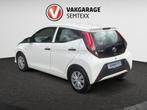 Toyota Aygo 1.0 VVT-i X-Fun | Airco | Radio | Centrale Vergr, Auto's, Toyota, Voorwielaandrijving, Stof, Gebruikt, 4 stoelen