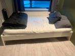 2x bed 120x200, Ophalen of Verzenden, Zo goed als nieuw, Twijfelaar