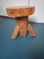 Massief houten bijzettafel met rond blad, Huis en Inrichting, Tafels | Bijzettafels, Ophalen, Minder dan 55 cm, Gebruikt, Rond