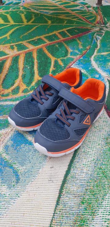 Schoenen , gymschoenen, maat 34 beschikbaar voor biedingen