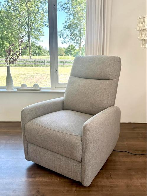 Fauteuil, electrisch verstelbaar, Huis en Inrichting, Fauteuils, Zo goed als nieuw, Ophalen