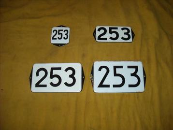 oud emaille huisnummer 253 ook 254 255 256 257 258 259 260 8 beschikbaar voor biedingen