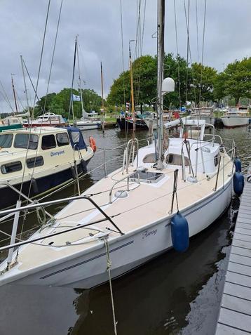 Zeewaardig kajuit Zeiljacht merk Venemare 29 beschikbaar voor biedingen