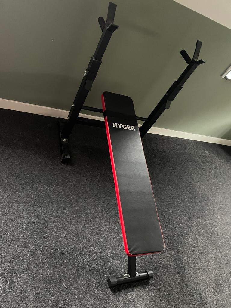 Hyger halterbank - Zo goed als nieuw!, Sport en Fitness, Fitnessapparatuur, Zo goed als nieuw, Krachtstation, Armen, Borst, Buik