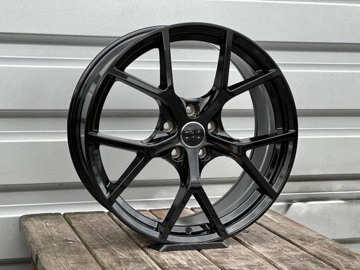 19" AUDI RS3 Look Sportvelgen AUDI A3 A4 A5 A5 VW Golf SEAT, Auto-onderdelen, Banden en Velgen, Velg(en), Zomerbanden, 19 inch