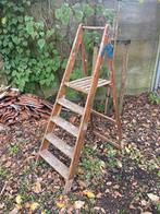 Houten trapje, 5 treden. 140 cm hoog., Doe-het-zelf en Verbouw, Ladders en Trappen, Ophalen, O, Trap, O