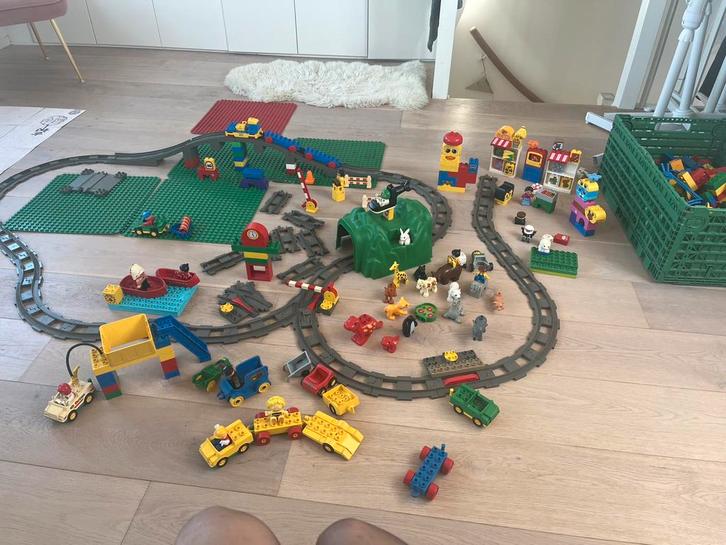 Heel veel duplo mét echt rijdende trein!, Kinderen en Baby's, Speelgoed | Bouwstenen, Gebruikt, Ophalen