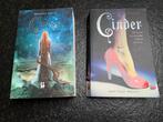 Marissa meyer - cinder en gress. The lunar chronicles, Ophalen of Verzenden, Zo goed als nieuw, Marissa Meyer