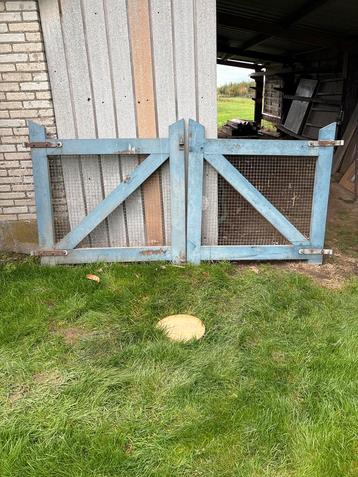 Houten Tuinhek met Gaas beschikbaar voor biedingen