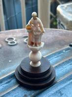 Antiek gesneden beeldje met merk ivoor been, Antiek en Kunst, Ophalen of Verzenden