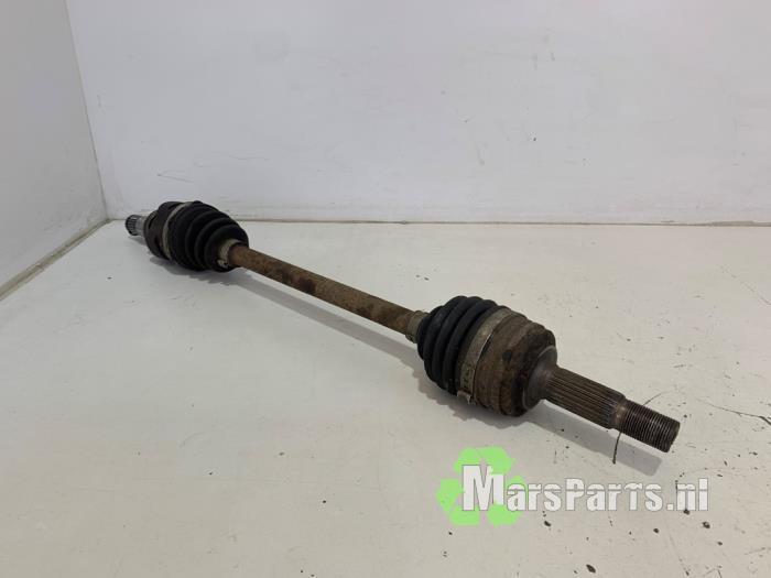 Aandrijfas links-voor van een Toyota Aygo, Auto-onderdelen, Remmen en Aandrijving, Toyota, Gebruikt, 3 maanden garantie, Ophalen of Verzenden