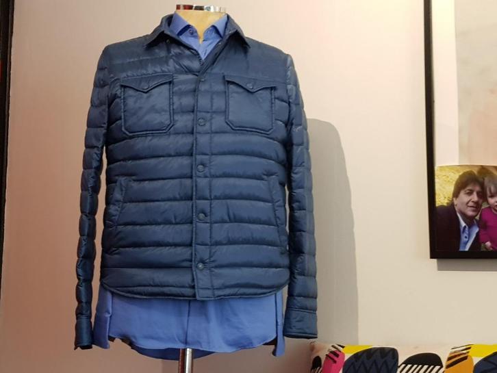 HERNO Jas super pasvorm met Blauwe kleur maat 50, Kleding | Heren, Jassen | Zomer, Nieuw, Maat 48/50 (M), Blauw, Verzenden