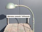 Groene oude vintage klemlamp / bureauspot / tafellamp, Huis en Inrichting, Lampen | Tafellampen, Gebruikt, 50 tot 75 cm, Vintage, oud, industrieel, stoer , groen , brocante