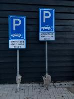 Te koop 2 verkeersborden tbv laden elect. auto., Auto diversen, Ophalen, Zo goed als nieuw, Laadkabel