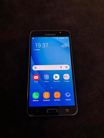 Samsung Galaxy J7 beschikbaar voor biedingen