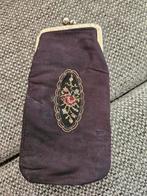 Petit point

 Etui, Ophalen of Verzenden