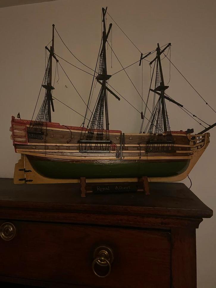 Model van het schip Royal Albert, Antiek en Kunst, Antiek | Overige Antiek, Ophalen of Verzenden
