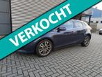 Volvo V40 2.0 D3 Summum|automaat|, Auto's, Volvo, Euro 5, Gebruikt, Blauw, Leder
