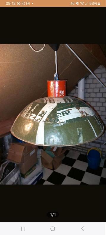 Leuke industriële gerecyclede lamp