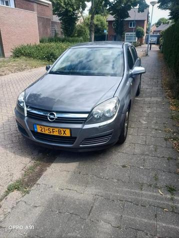 Opel Astra 1.4 16V 5D 2005 Grijs beschikbaar voor biedingen