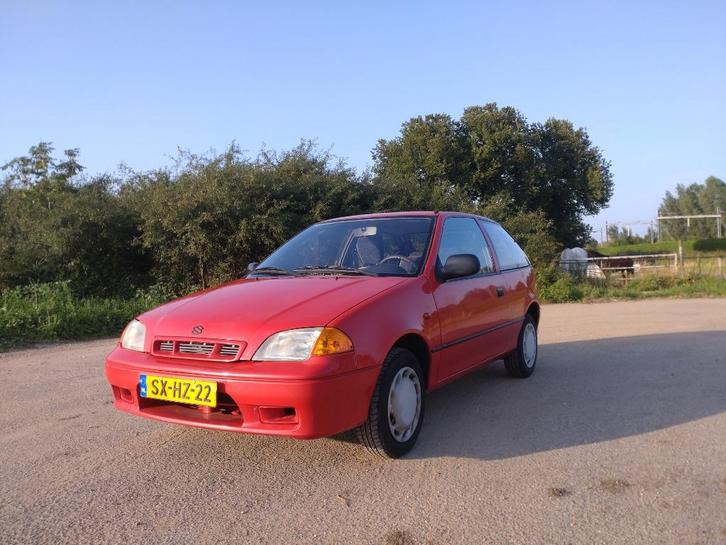 Suzuki Swift 1.0 GLS AUTOMAAT 1998 Rood, Auto's, Suzuki, Bedrijf, Swift, Airbags, Centrale vergrendeling, Elektrische ramen, Radio