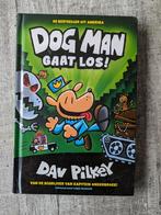 Dav Pilkey - Dog Man gaat los!, Boeken, Gelezen, Ophalen of Verzenden, Fictie algemeen, Dav Pilkey