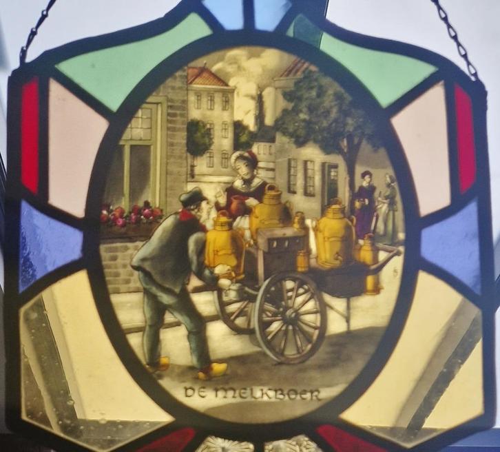 Gesigneerd antiek gebrandschilderd glas in lood DE MELKBOER, Antiek en Kunst, Antiek | Glas en Kristal, Ophalen of Verzenden