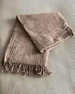 Mooie zandkleurige  plaid met franje, Ophalen of Verzenden, Zo goed als nieuw