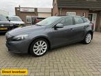 Volvo V40 1.6 T4 Momentum AUTOMAAT 179PK NAVIGATIE, Auto's, Gebruikt, 4 cilinders, 179 pk, Leder en Stof