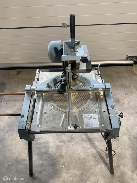 2 in 1 Cirkel / Afkort Zaagmachine + Zaagtafel, Doe-het-zelf en Verbouw, Gereedschap | Zaagmachines, Gebruikt