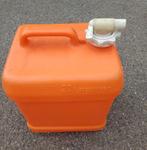 Curver oranje watertank met tap 20L, Gebruikt