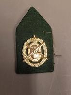 Kraagspiegel GNK met dunne schroefdraad, Verzamelen, Militaria | Algemeen, Ophalen of Verzenden, Landmacht, Nederland, Embleem of Badge